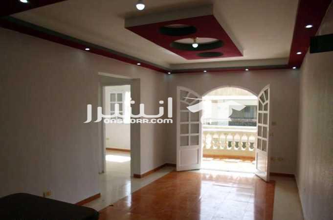 شقة هاي لوكس بالتقسيط بجوار البحر مباشره في شاطئ النخيل   عبارة عن :  2 غرفه + حمام + ريسبشن + صاله توزيع للغرف + مطبخ امريكي + فرندا المساحة 90 متر ﹕ حصة في الارض مسجلة في عقود الملكيه الطابق الخامس...