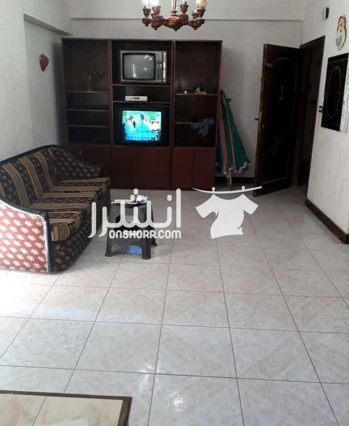 شقة في شاطئ النخيل للبيع   *شقه مفروشه 150 متر ريسبشن قطعتين 3 غرف -غرفه فيها سرير كبير . -غرفه فيها سريرين. -غرفه فيها سرير دورين و سرير عادي. 2 حمام مطبخ امريكاني بها 2 غساله فل اوتوماتك (زانوسي) و...