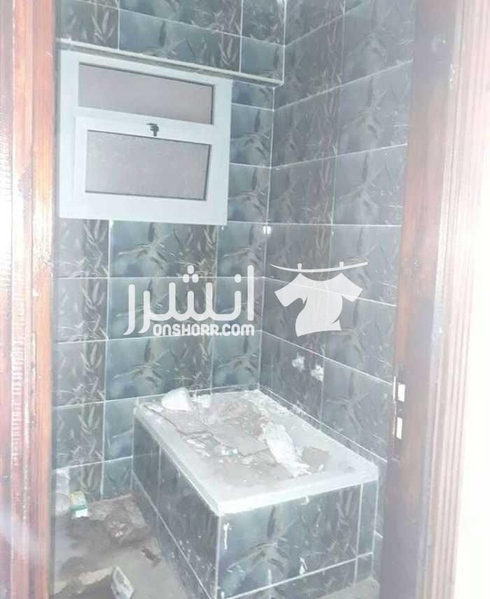 مصيف بأرقى مناطق الهانوفيل مساحه 80 متر متشطب المصيف غرفتين و ريسبشن و مطبخ و حمام ، مساحته 80 متر ، كامل المرافق ، به عدادات ( مياه + كهرباء ) ، حصة عقارية ، أرض مسجلة ، تسليم فورى ، أسانسير ، العق...