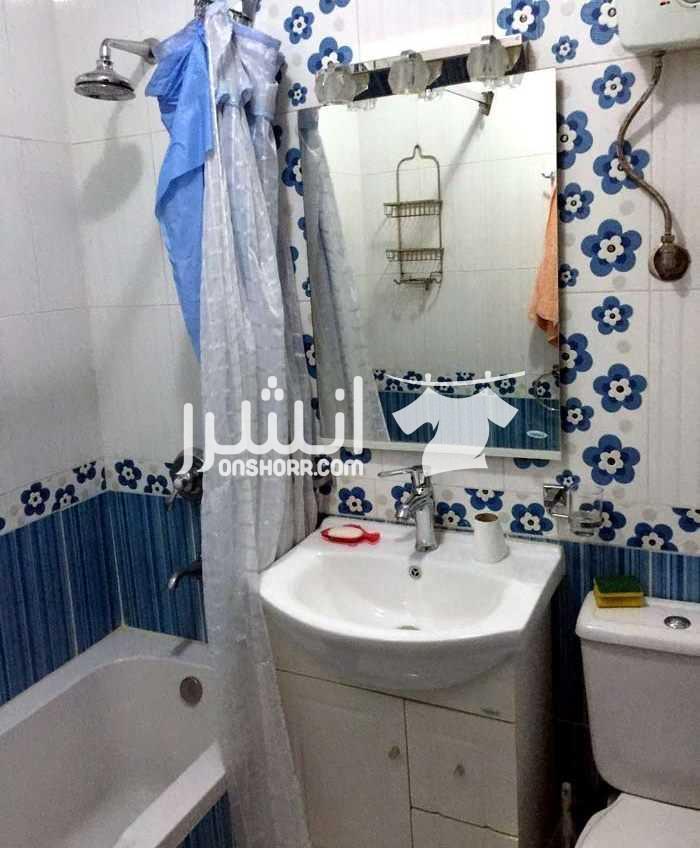 شقة مفروشة للايجار بمنطقة سموحة بالقرب من جميع الخدمات(خطوات من فوزى معاذ ) الكود : 2532 هو أسهل وسيله للإستعلام عن العرض تشطيب سوبر لوكس - غير مجروحة - كاملة العدادات عمارة شيك و مدخل راقى - ام...