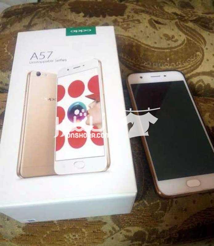 جهاز اوبو a57 للبيع   تليفوون اوبو a57 استعمااال 3شهور مساااحة داخلية 32جيجا رامات 3جيجا ومعاه كل حاجته سماعة اصلية شاحن اصلي وعلبته بكل مشتملاته وضمانه ساري لنهاية 2018 ولونه دهبي من الخلف وابيض من ا...
