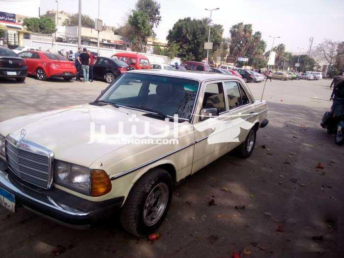 مرسيدس اتوماتيك 200    اتوماتيك متور ابيض فتيس وعفشة وكرونة. ممتازة اكصدام أمريكي باور سنتر 4 زجاج كهرباء صالون فبريكة ودبلوه ابنوث جنوط اسبور كاست وسماعات جاهزه للسفر اريال كهرباء 01120213343