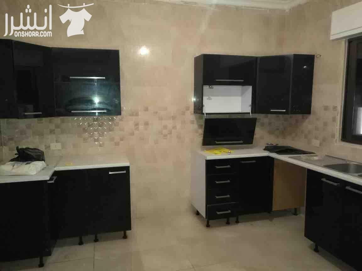 شقة للبيع في ضاحية الياسمين الجديدة  0796989360 السعر ٦٥٠٠٠ كاش قابل للتفاوض.    شقة شبه أرضيه (تسوية ثانية) للبيع في ضاحية الياسمين الجديدة مساحتها (١٥٠ متر مربع ) تتكون من ٣ غرف نوم ( واحدة ماستر) ٣...