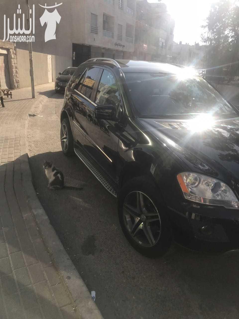 السلام عليكم  الرجاء عدم التبخيس  سيارة مرسيدس بنز Ml 350 2011 وارد امريكي كاملل الاضافات السيارة طبعاا وكالةة   السيارة ماشية 100 الف انا المستخدم الاول للسيارة فحص كاملل فل الفل 4*4  تحكم طارة فتحة...