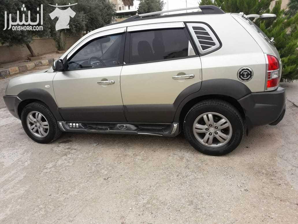 هونداي توسان 2009 بحاله ممتازة

جير اوتوماتيك تيبترونيك 

حساسات رجوع 

شبابيك كهربا

فرش جلد اسود 

ستيرنج بور 

سنتر لوك من الشركه اصلي
 
CD

AUX 

مكيف حامي بارد