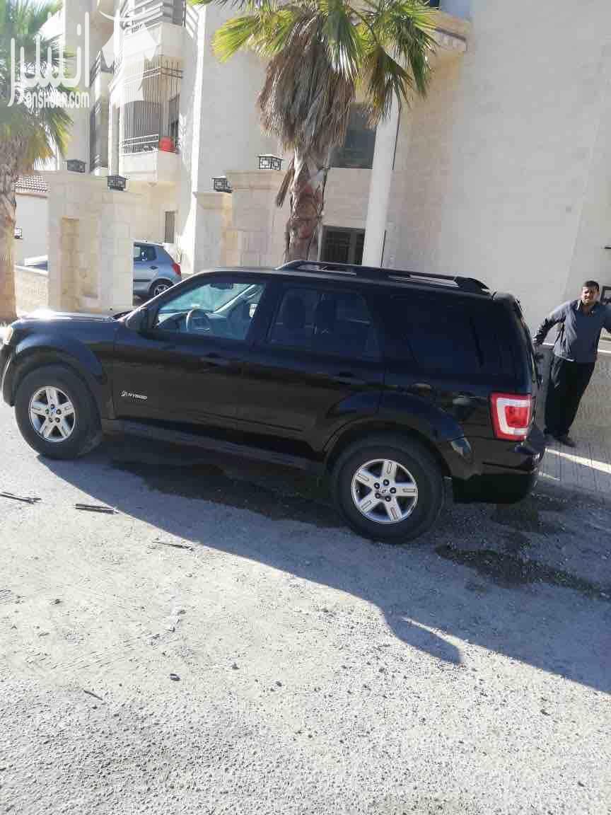 فورد سكيب 2009 هايبرد 2x4  الفحص 3 جيد 1 ضربة هوك خلفي شمال كارفاكس سالفيتج مالك واحد لا يعمل تكسي و لا سياحي ولا حكومي و خالي من الغرق ماتور 2500 سي سي 60 % هايبرد ناجح البطارية ممتازة عزم ممتاز و اق...