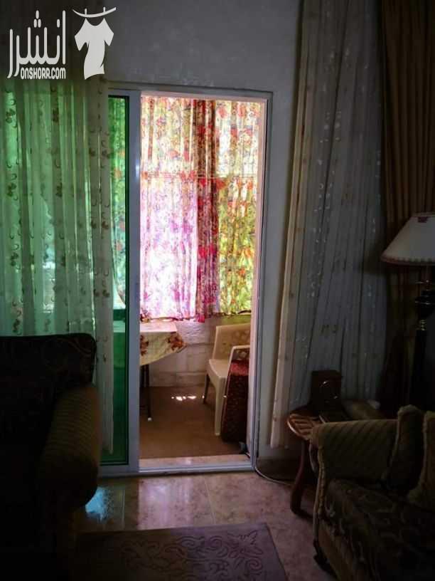 شقة للبيع بسعر محروق ضاحية الرشيد اخر نزول المغناطيس قريبة من شارع الاردن مساحتها 110متر مربع  3 غرف نوم وحدة ماستر وصالون كبير وحمامين وبرندة مطبخ راكب التشطيب ديلوكس طابق ارضي حي هادئ وراقي المطلوب...