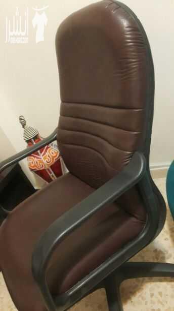 كرسي مكتب متحرك 40 دينار 0795901173 بحاله الوكاله