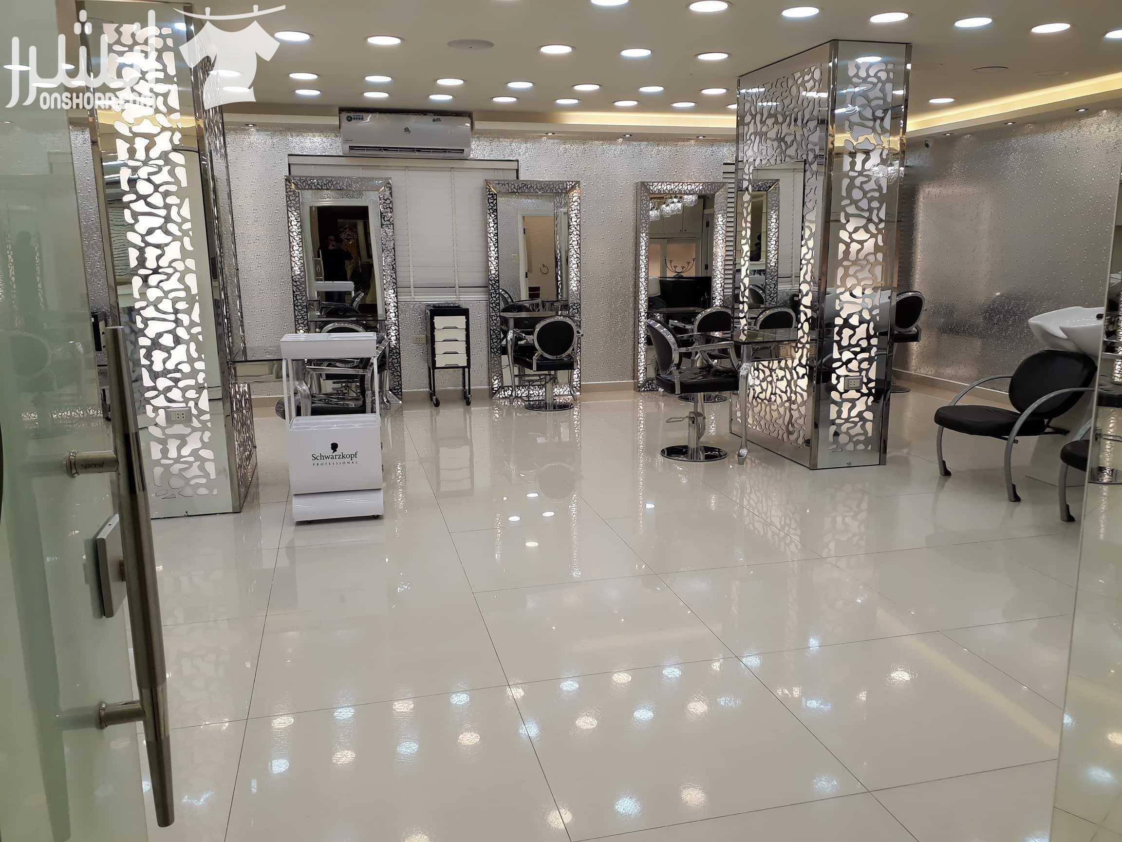 ادهن بيتك كامل 150 دينار شامل المواد واجهة ديكور ، مساحة 100 متر .. . دهان ابواب سادة 10 دينار.. تعريق 15 دينار : للتواصل و الاستفسار : 0791012506 _ 0791012507