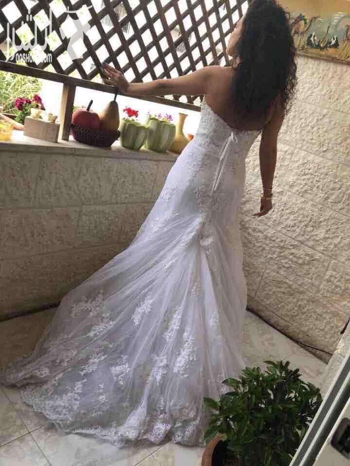 فستان عرس للبيع ب ٦٠٠ دينار مقاس ٣٨-٤٠