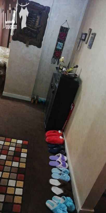 شقه مميزه للبيع ياجوز الجبل الشمالي مقابل شارع 30 مساحتها 150 متر وبلكونه 3 غرف نوم وحده ماستر صالون وصاله كبار مطبخ راكب 3حمامات شاور بوكس وخزائن حمامات ومصعد راكب.. البيع بداعي السفر 

البيع مع العف...