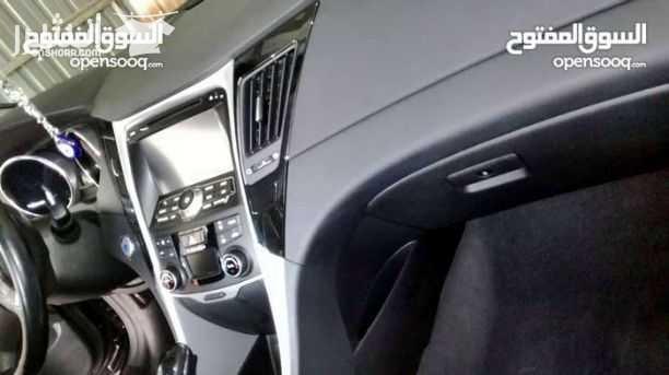 هونداي سوناتا 2015 ماتور 2000c جميع الاضافات فل ما عدا الفتحه فحص السياره مرفق بالصور فحص كامل ومعمول صيانه كامله للسياره مأمنه شامل لسنه وترخيص جديد جنطات السياره اصليات لسيارة جينسيس كاوشك جديد.....