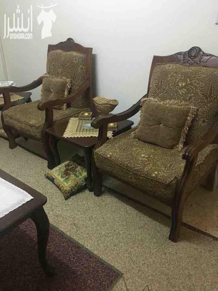 طقم كنب للبيع بحالة جيدة السعر 60 دينار قابل لللتفاوض