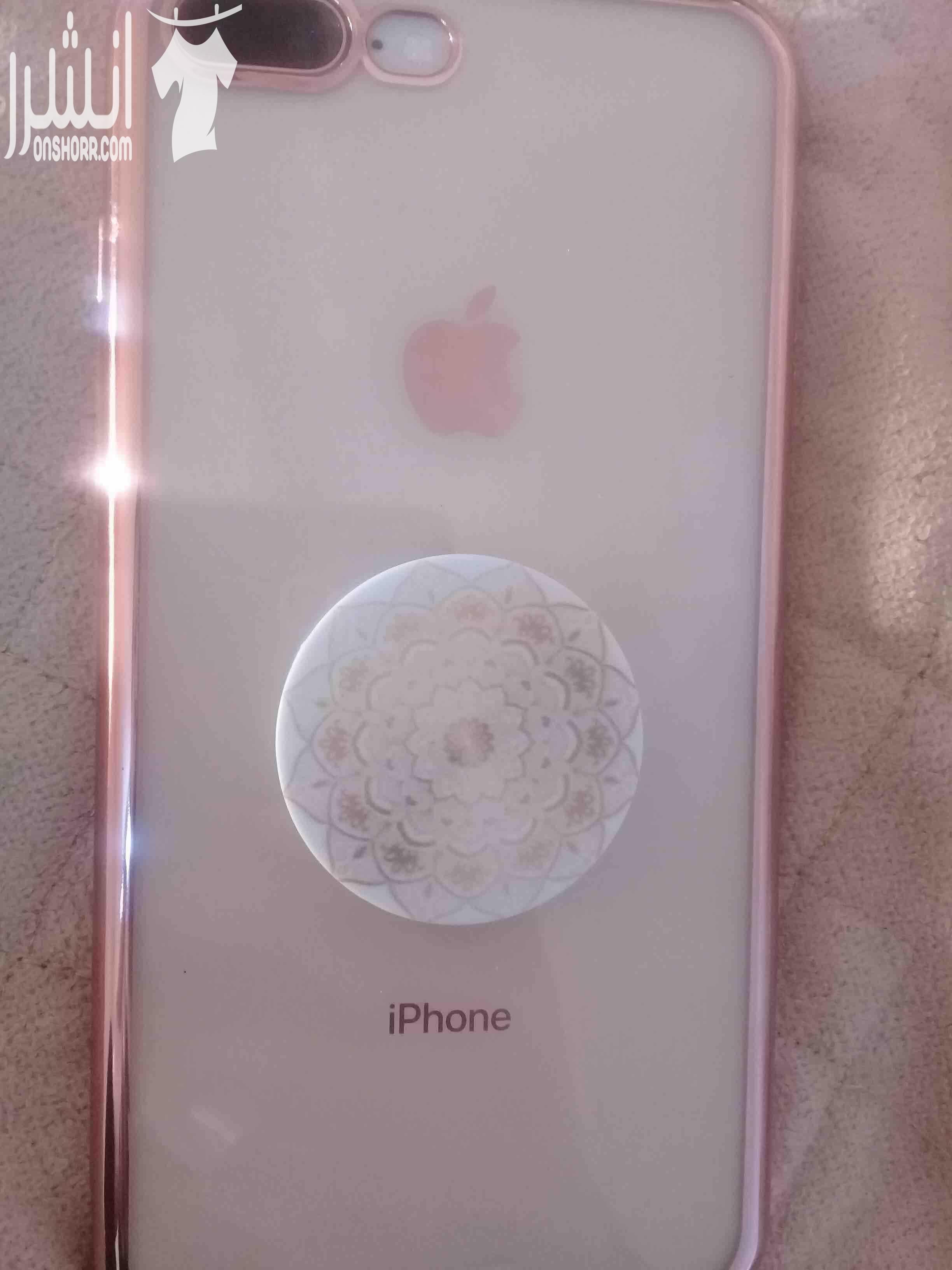 iPhone 8 Plus 64 g للبيع  لون ذهبي استعمال ٣ شهور الجهاز جديد ولا خدشه
