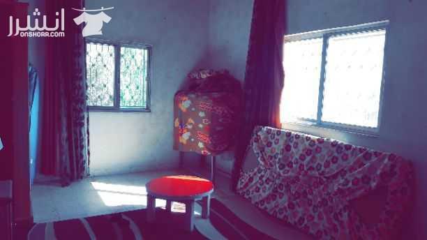 بيت مستقل للبيع وعليه ارض 
٣غرف 
٢ حمامين
مطبخ 
العنوان : طريق ياجوز حي الرشيد خلف محكمة المدينه للاستفسار الاتصال على الرقم 0795900685