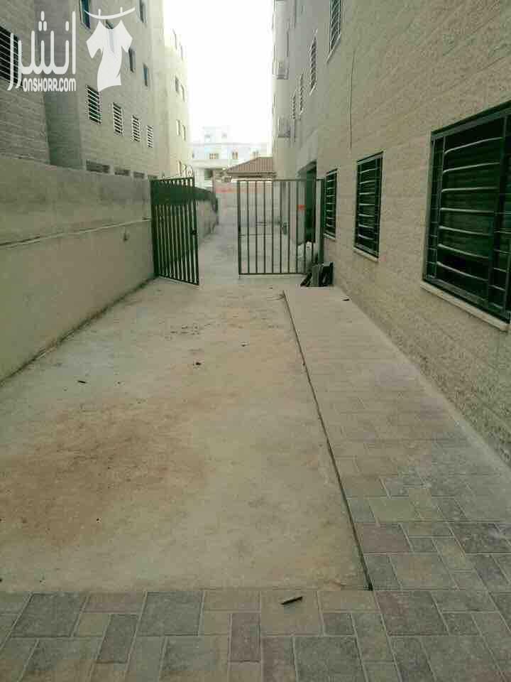 شقة للبيع في ضاحية الياسمين الجديدة 0796989360 السعر ٦٥٠٠٠ كاش قابل للتفاوض. شقة شبه أرضيه (تسوية ثانية) للبيع في ضاحية الياسمين الجديدة مساحتها (١٥٠ متر مربع ) تتكون من ٣ غرف نوم ( واحدة ماستر) ٣...