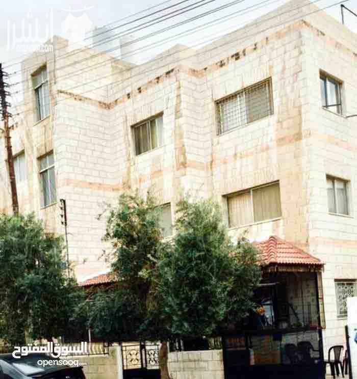 عمارة بماركا الشماليه للبيع  الموقع : ماركا الشمالية، شارع ابراهيم الضمور ، رقم المبنى (28) ، مقابل مدرسه هند بنت امي لمعرفه التفاصيل الاتصال على الرقم : 0797290530    تتكون من ثلاثه طوابق  طابق ارضي...