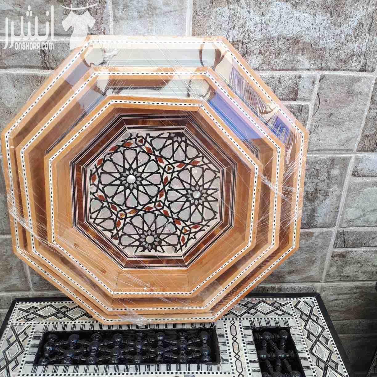 قطع فنيه مميزه لاصحاب الذوق الرفيع ارابيسك مصري مطعم بالصدف الطبيعي ونحاس مصري اصلي