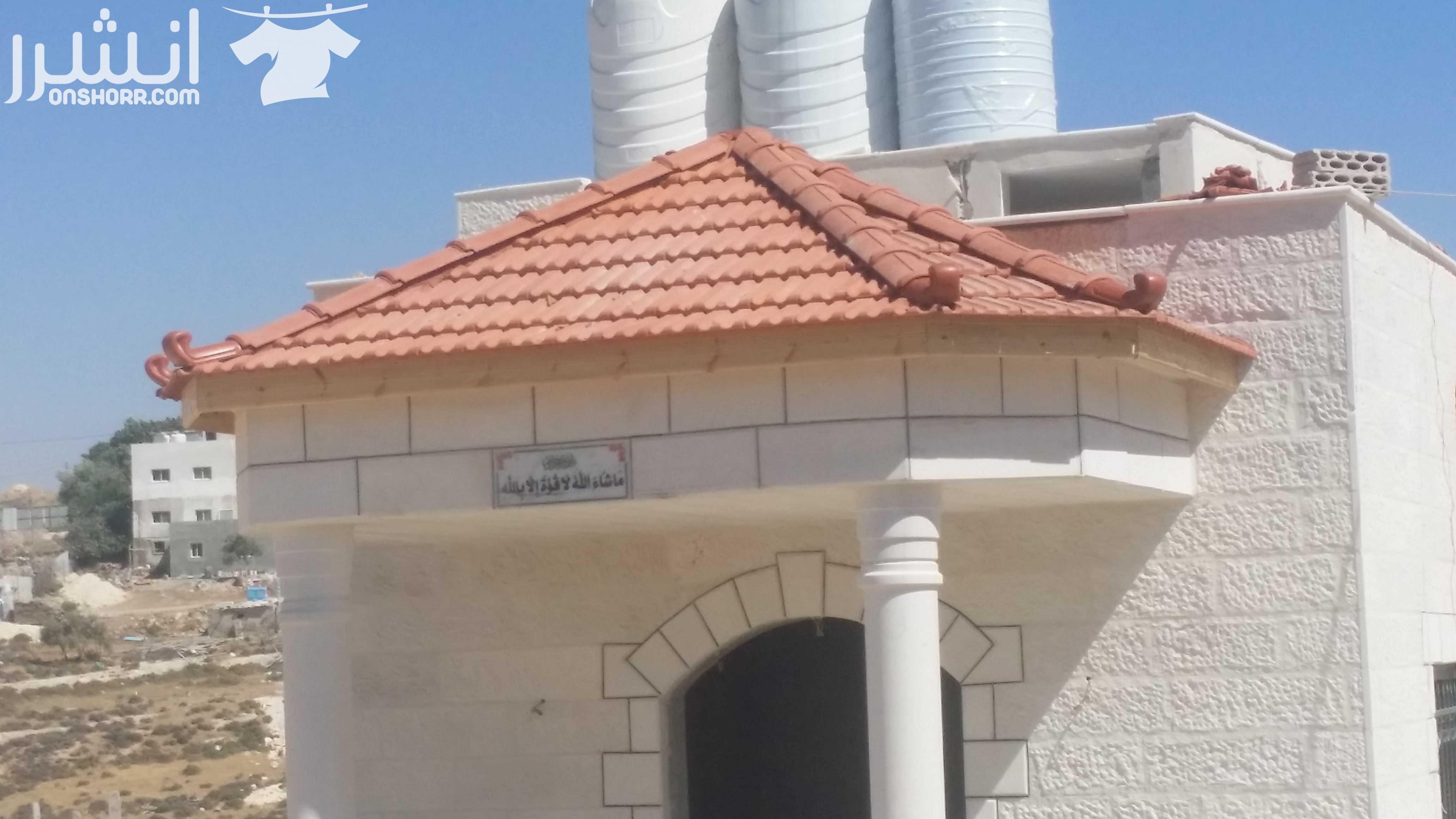 يسر مؤسسة روائع الأردن لكافة اعمال القرميد والديكور ان تقدم لزبائنها الكرام عرض على كافة أنواع القرميد بأعلى المواصفات الهندسية حيث أن سعر القرميد الأيطالي فيفا طبيعي 35 دينار أسباني أسكنديلا  39 دينا...