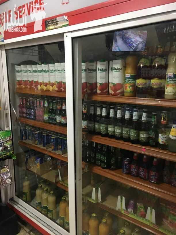 ميني ماركت للبيع بسعر مغري للجادين فقط يعمل بشكل ممتاز وفي حي سكني ممتاز ومنطقة مدارس واسكانات واكاديميه فقط لعدم التفرغ يعمل على مدار 24 ساعه مبيعات ممتازه مجهز بالكامل ديكور حديث ايجار ممتاز وعقد ال...