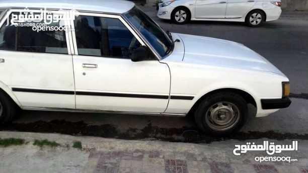 تويوتا كرسيدا 81 كرسيدا 81 محرك 21R كاربوريتر قوي وأقتصادي 170 بالتنكة فرش نظيف كاوشوك نظيف ميكانيك جيد جدا مرخصة لغاية 2/4/2019 السيارة تبارك الرحمن جبارة وقوية جدا السعر1900 قابل للتفاوض 0798081...