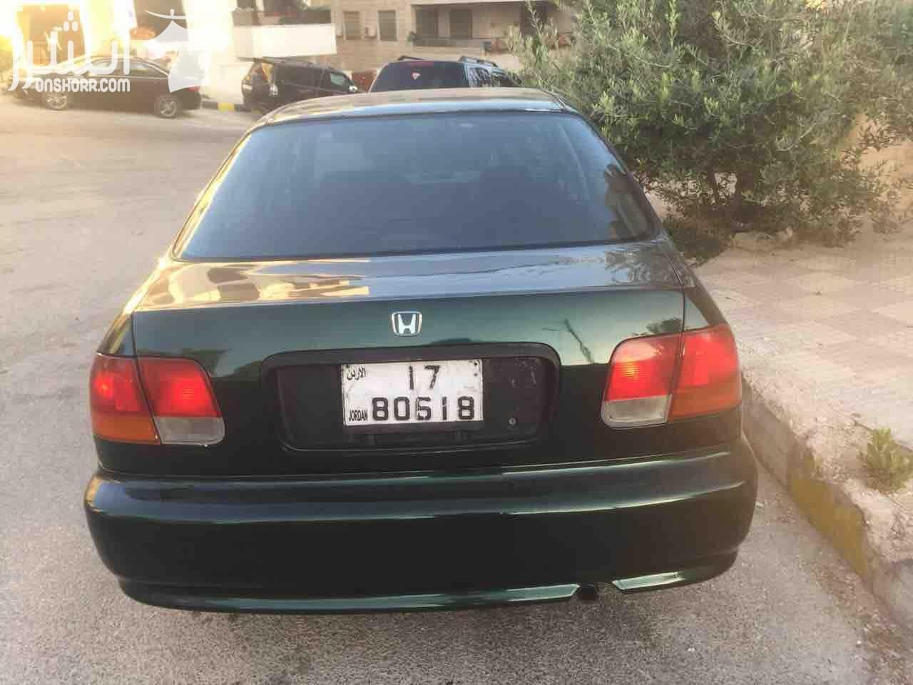 هوندا سيفيك ١٩٩٩ البيع من دون فحص بس السياره فيها جيد وضربه على الراس ٢ مضروب