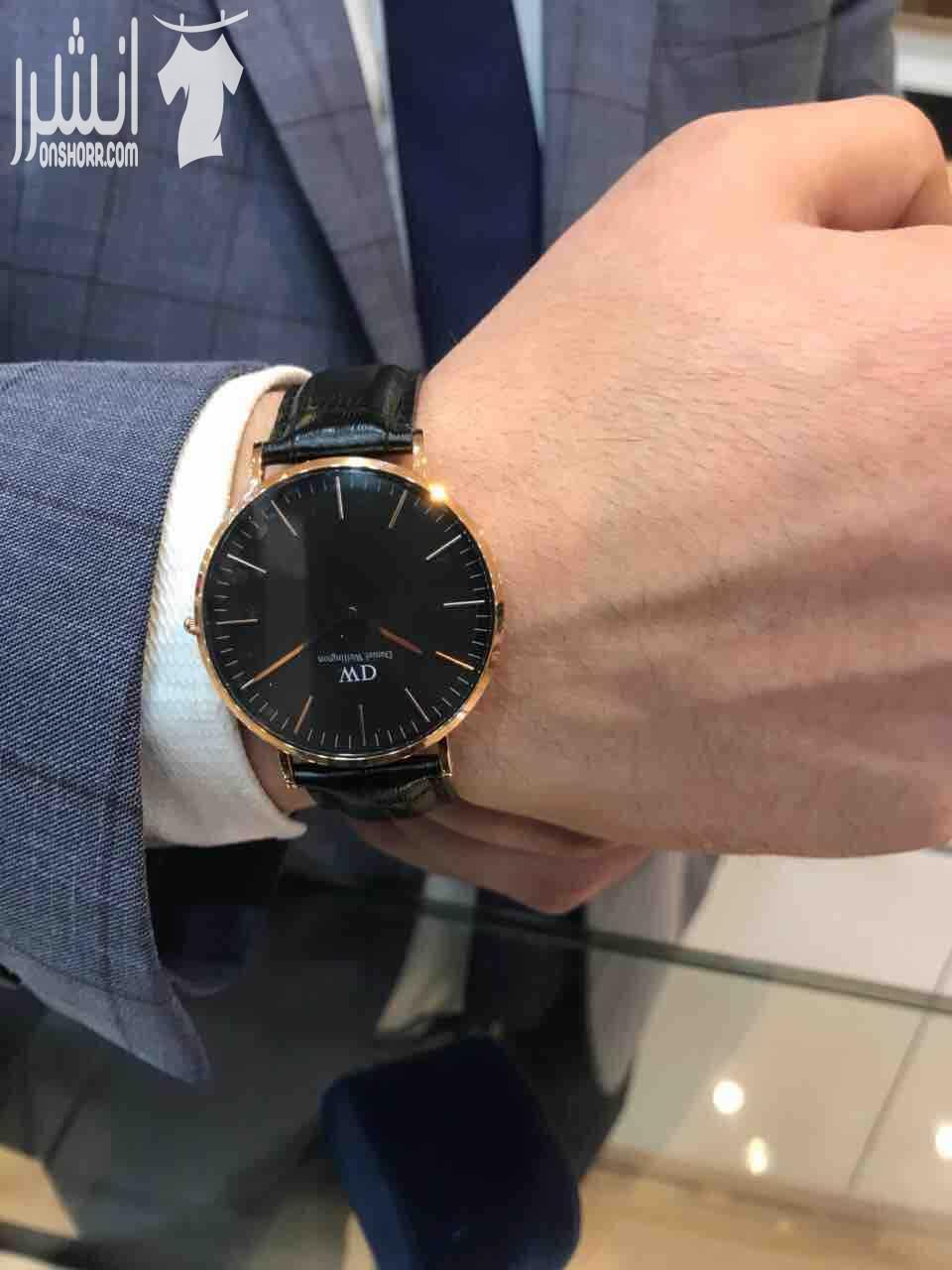 ساعة من time center مع كفالتها ب 139  جديدة طبعاً مو ملبوسة  قابل للتفاوض