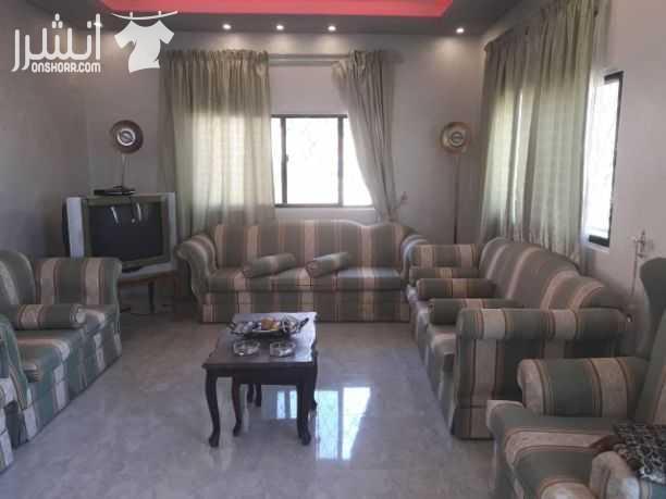 مزرعه ( استراحه) للإيجار تقع في منطقة السلط.( الصبيحي) مكونه من منزل غرفتين نوم وصاله مع كندشن وحمام عدد 2 ومطبخ وجميع الخدمات مسبح وجلسات مطله و رائعه ومنطقة ألعاب أطفال آمنه للايجار يومي واسبوعي...