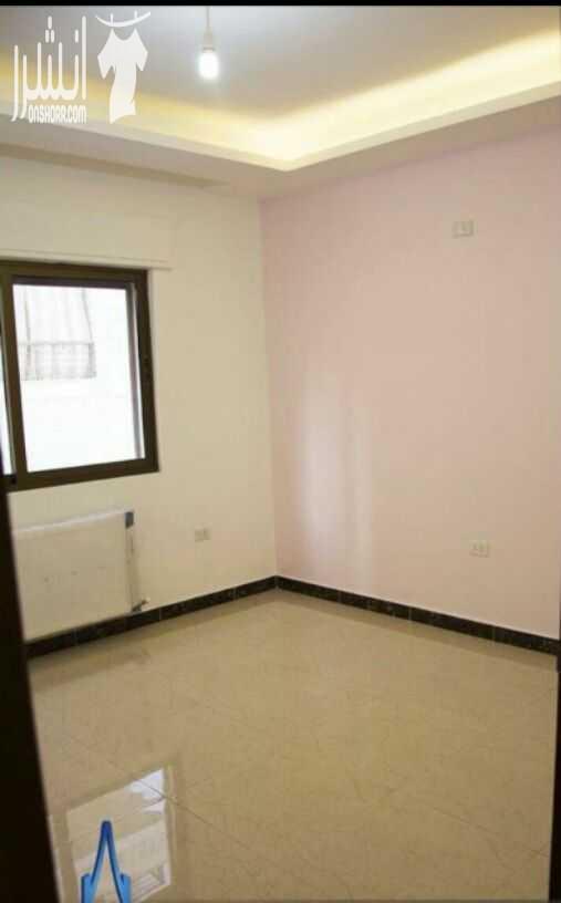 شقه للبيع طابق ارضي مع تراس خارجي موقع مميز الجبيهه طلوع الجاذبيه خلف مدارس ريتال مساحه الشقه 178 متر ثلاث غرف نوم حمامات صاله صالون مطبخ نظام امريكي كراج داخلي مضخات ماء سخان شمسي تدفائه مركزية غاز م...