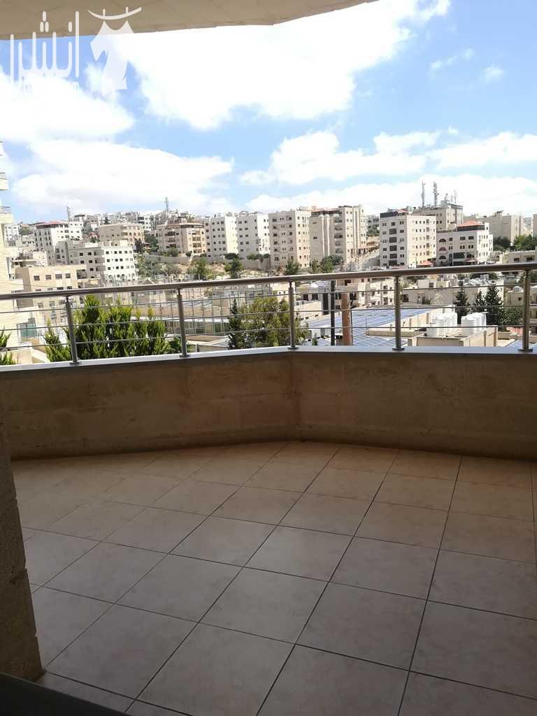 خلدا موقع رائع وبسعر مغرى سعر لقطه شقة 225م طابق ثانى 3غرف نوم 3حمامات   صالون سفرة معيشة  مستقلة مطبخ بلوط راكب يوجد غرفة خادمة واسعة وأيضا يوجد غرفة غسيل تشطيبات مميزة  زجاج الشبابيك دبل جلاس أباجور...
