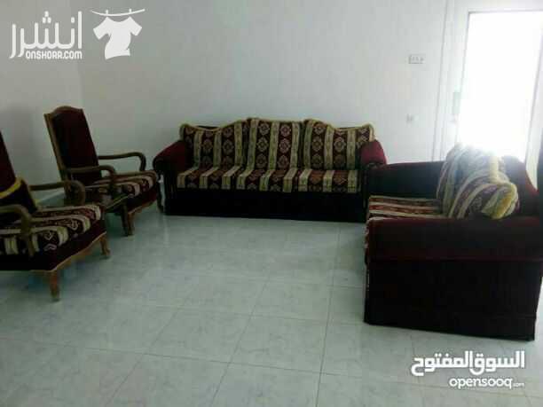 طقم كنب نظيف مستعمل بحالة ممتازة