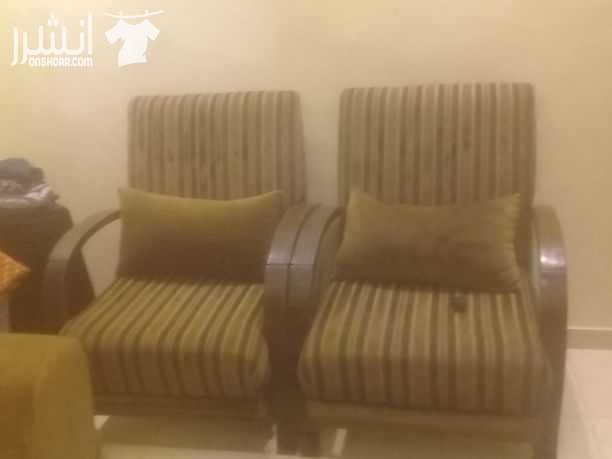 كنب بحاله ممتازه للبيع الكنب 200 السجاده 40 البرداي 20 للاستفسار 0790113820