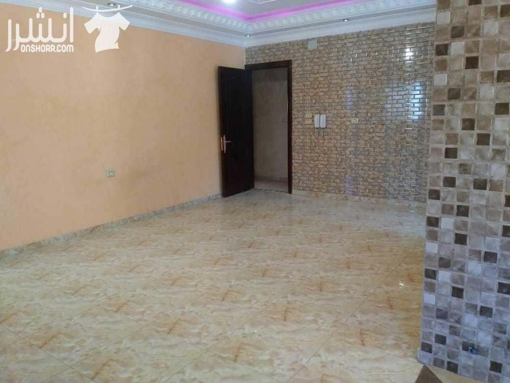 بسم الله الرحمن الرحيم فيلا للبيع بسعر منافس في ضاحية الاميره سلمى منطقه راقيه جدا المساحة : 1- الارض 475 متر2 2- مساحة البناء 446 متر 3- الفيلا على شارعين 20 متر و15 متر 4- التراسات على شا...