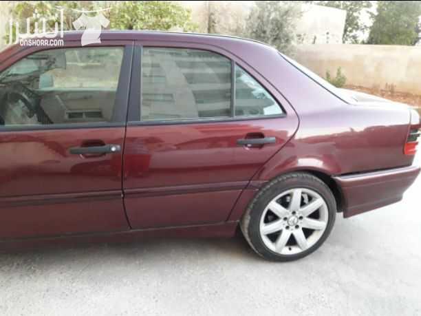 مرسيدس C200 توب نظافة للبيع  السيارة بالصلاة على النبي مش ناقصها برغي  فحص 3 جيد وقصعة كما هو مرفق بالصور  مفتاحين شفط  مري ضب كهربا  كندشن شغال 100 بالمية حامي بارد نظامين للوقود عادي ورياضي  اقتصادي...
