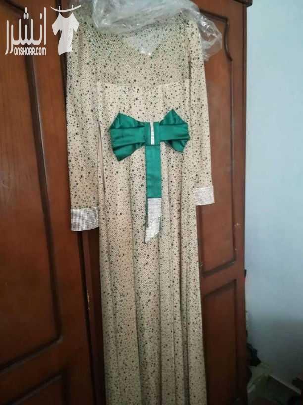 فستان سهره للبيع ملبوس لبسه وحده