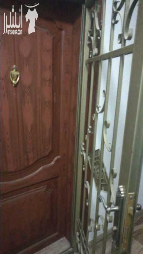 للبيع شقه في طبربور موقعها بين عريفه مول وعرجان مول طابق ثاني مساحتها 130 متر وعمرها 8 سنوات فيها مصعد وبسعر 48 الف دينار