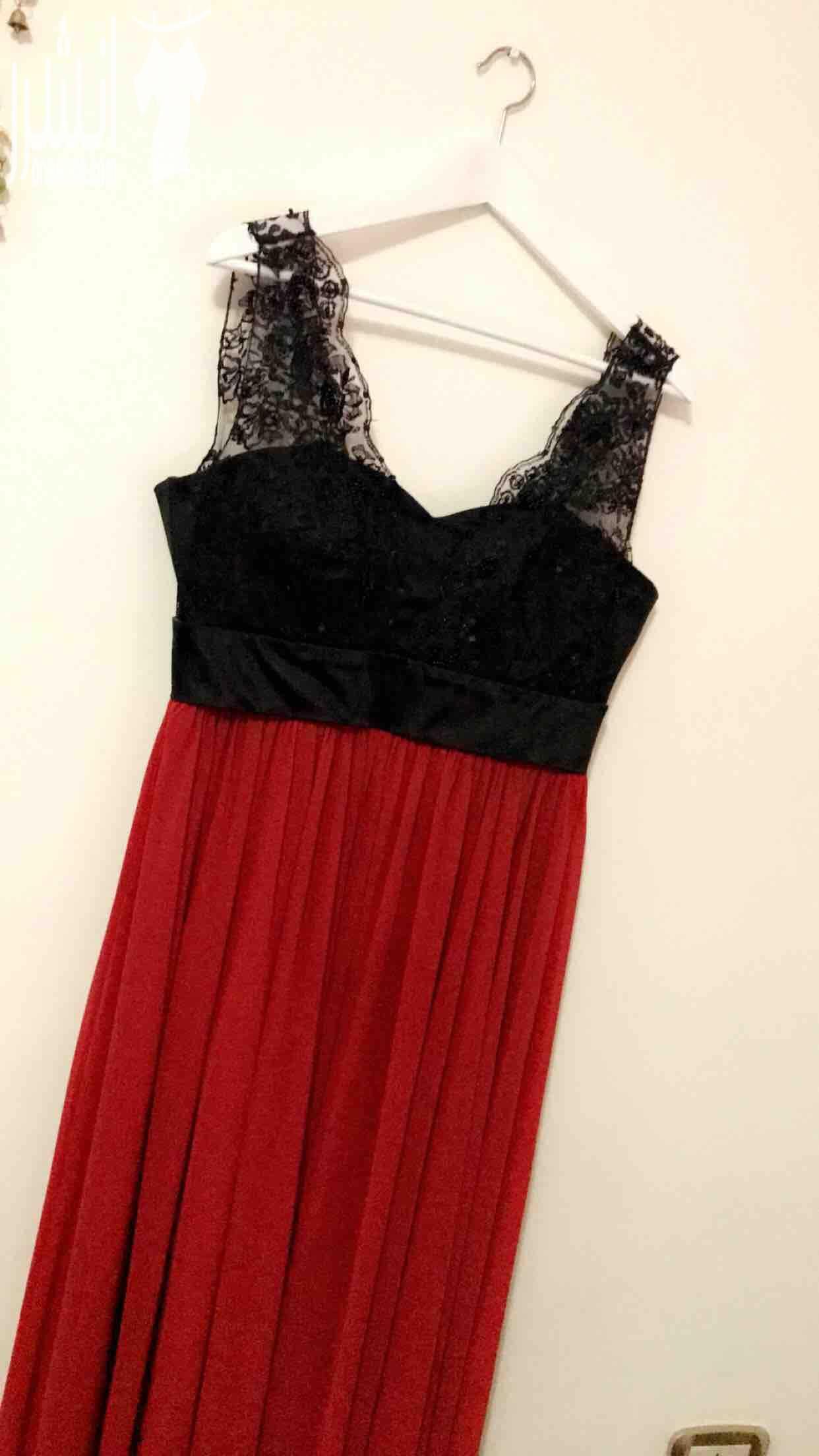 فساتين باسعار رمزيه (ملبوسين مره واحده ) للاستفسار الاتصال على 0795352570