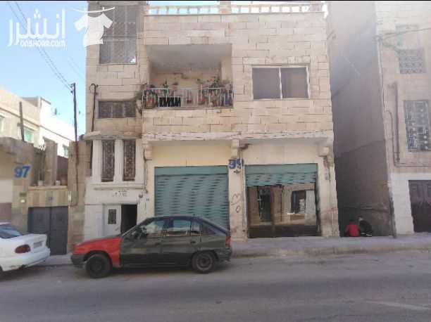 منزل طابقين للبيع في محافظة الزرقاء قرب دوار الحاووز شارع الاندلس الشقة الأولى تتكون من غرفتين وصالون وحمامين ومطبخ ومخرجين الطابق الثاني يتكون من 3 غرف وصالون وحمام ومطبخ وبلكونتين شمع الطابق الثالث...