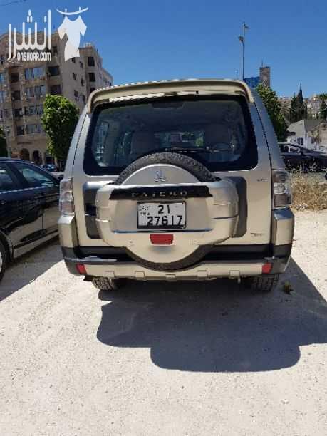 ميتسوبيشي باجيرو موديل ٢٠٠٧ الشكل الجديد. كاملة الاضافات. ماتور ٣٠٠٠ سي سي. فحص جديد لدى مركز الشريف ٧ جيد. للبيع المستعجل بداعي السفر