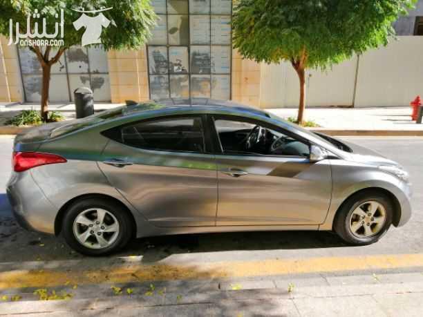 هونداي افانتي موديل 2011 لون فيراني جير اوتوماتيك حساسات خلفية ومري كهرباء و مفتاحين اصليات. ماتور 1600 GDI كوشوك نظيف، والسيارة نظيفة جدا من الداخل والخارج عداد 95000 كيلو. سعر قابل للتفاوض بعد المع...
