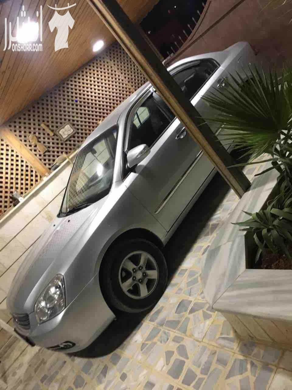 كيا لوتزي للبيع كاش او أقساط بدفعة 4 الاف بحالة ممتازة فحصها كامل جيد فرشها جلد كراسي مدفية سيارة نظيفة ماشاءالله عليها 4 شاشات 2 خلفي و 2 أمامي مكيف أصلي حامي بارد كاميرا أمامية وكاميرا خلفية...