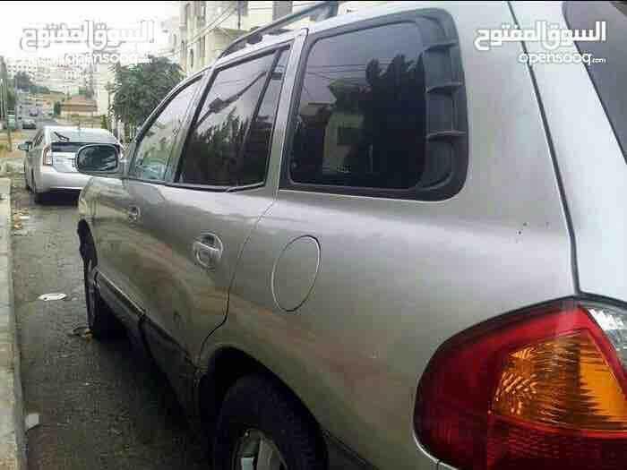 هونداي سنتافي للبيع السيارة بصﻻة على النبي مش ناقصها اشي شغل و امشي الفحص 4 جيد القير اوتوماتيك توب ترونك ماتور 2400 قوي واقتصادي السيارة  مرخصة لغاية 2018/4/4 كندشن شغال حامي بارد بس بده غاز  مثبت سر...