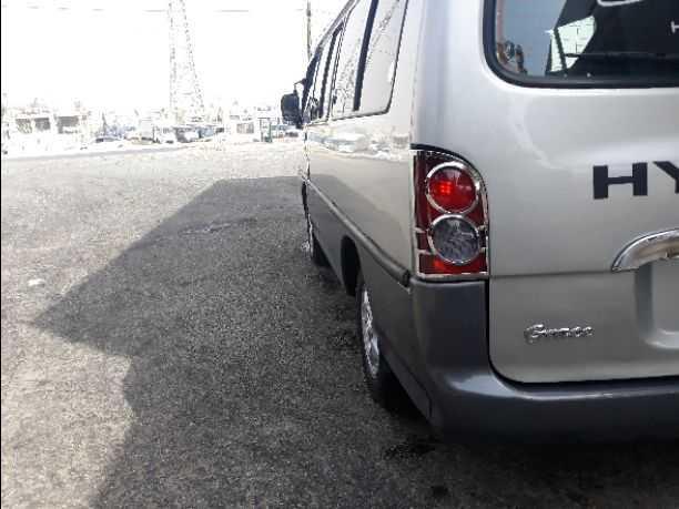 باص H100 حرة جديد فحص كامل 7 جيد ديزل اصلي ماتور2700BB  التكييف حامي بارد شغال 100% لمتد كراسي وكالة  الغرفة جديدة مسجل كوري الاصلي  جنط النجمة  كوشوك جديد طقم اكسسوارت كامل ترخيص سنة كامله  والصلاة ع...