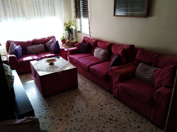 كنب للبيع استعمال خفيف مع بوفية بسعر مناسب
للإستفسار 0795173056-0788257624 (ام وسيم) 
عمان ('' المدينة الرياضية '')