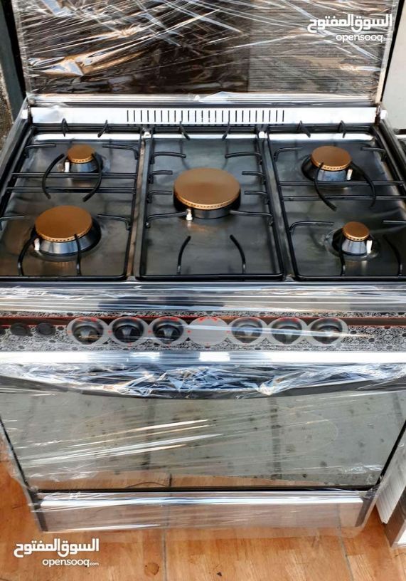 أفران غاز بحاله وكاله وبسعر مغري جدا فقط ب  140 يونيفرسال الإيطالي  
0797281396