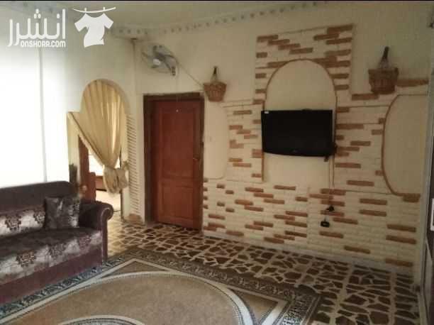 منزل طابقين للبيع في محافظة الزرقاء قرب دوار الحاووز شارع الاندلس الشقة الأولى تتكون من غرفتين وصالون وحمامين ومطبخ ومخرجين الطابق الثاني يتكون من 3 غرف وصالون وحمام ومطبخ وبلكونتين شمع الطابق الثالث...