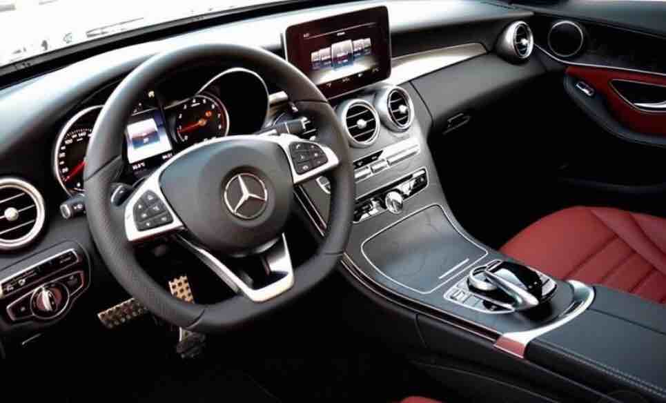 مرسيدس C 200 //AMG 
موديل 2017 
خليجي تحت الضمان 
لون ابيض داخل احمر 
فول اوبشن خمس كاميرات 
والنقطة العمياء 
ضمان خمس سنوات من الوكيل (قرقاش) 
ماشي 52,000 الف كم 
بدون حوادث او اعطال 
السعر : 145,000...