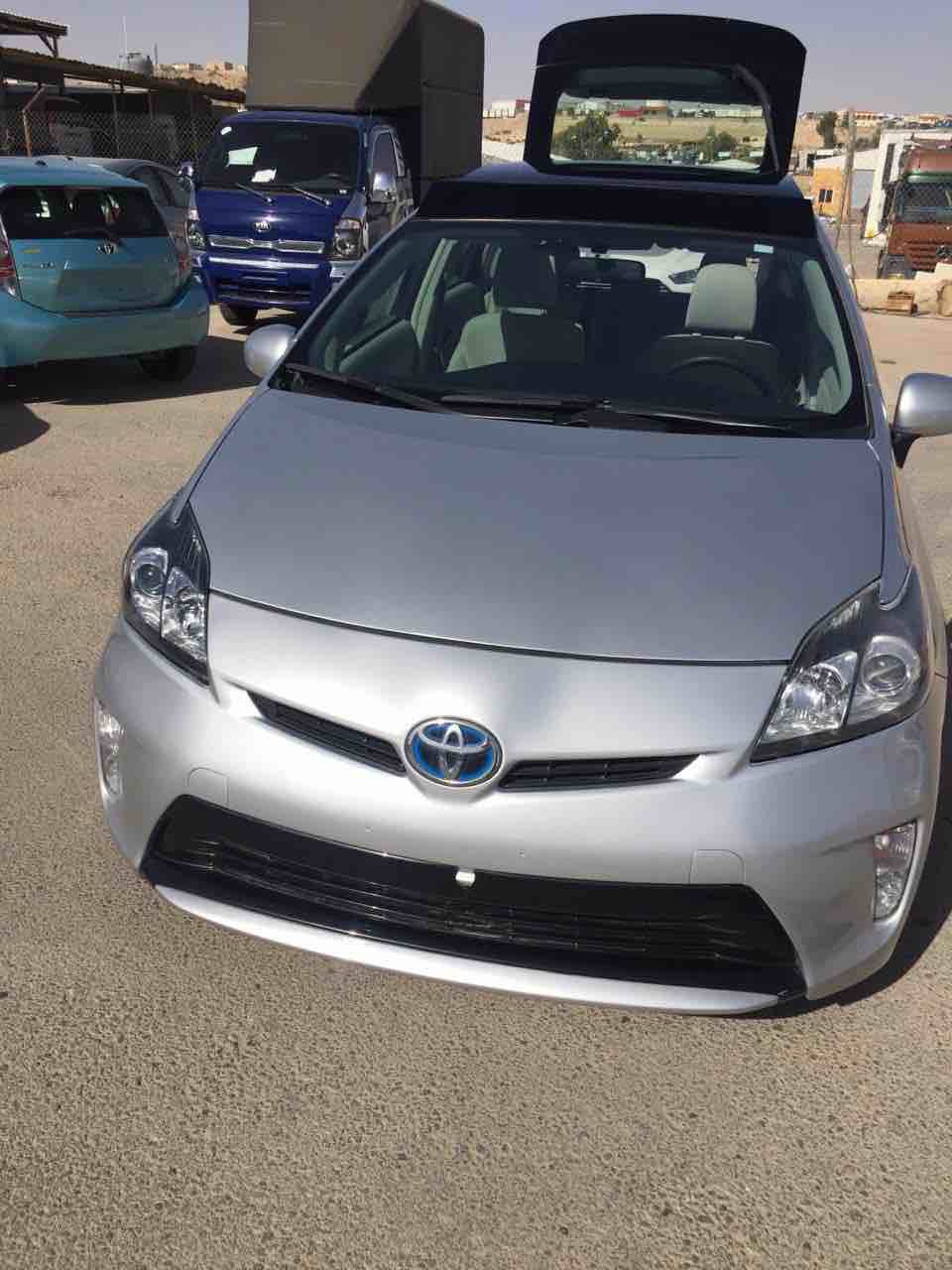 ‎بريوس 2013 سلفر بانوراما منطقه حره
‎ غرفه بيج ..بانوراما مع تشغيل عن بعد ... شاشه مع نظام ملاحه و كاميرا خلفيه
‎فحص 2 جيد امامي ...خلفي 2 مضروب .. فحص الميكانيك والبطاريه ممتاز..
‎...