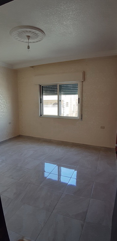 البيادر موقع رائع سكنى استثمارى شقة للبيع من المالك مباشرة  طابق ثانى 80م مع مصعد 2نوم 2حمام صالون مطبخ راكب كراج دهانات تطبيع سوبر ديلوكس بناء 3سنوات بحالة الجديد للبيع من المالك مباشرة بسعر 39ألف نه...