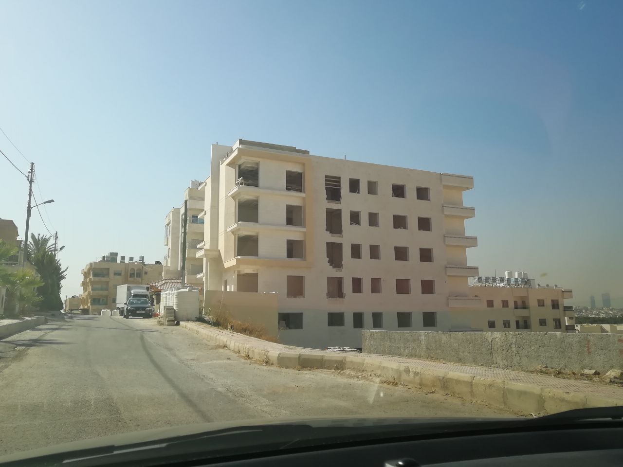 شقة(((طابق اول))) في اجمل مناطق عرجان ومن المالك مباشرة مساحة 170م?️?️?️
?️?️?️بناء حديث لم تسكن بعد?️?️?️ 
الاقساط(((((40% دفعة والاقساط على 3 سنوات)))
تتكون من 3 نوم?️ و3 حمامات وصالون? ومعيشة? ومطب...